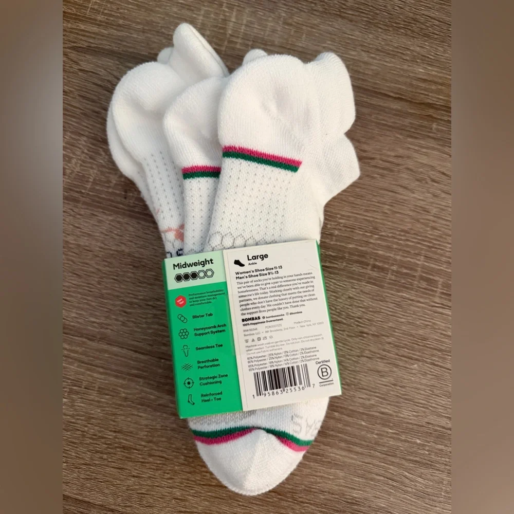 NWT 2 pairs of Bombas White Athletic Ankle Socks size LARGE